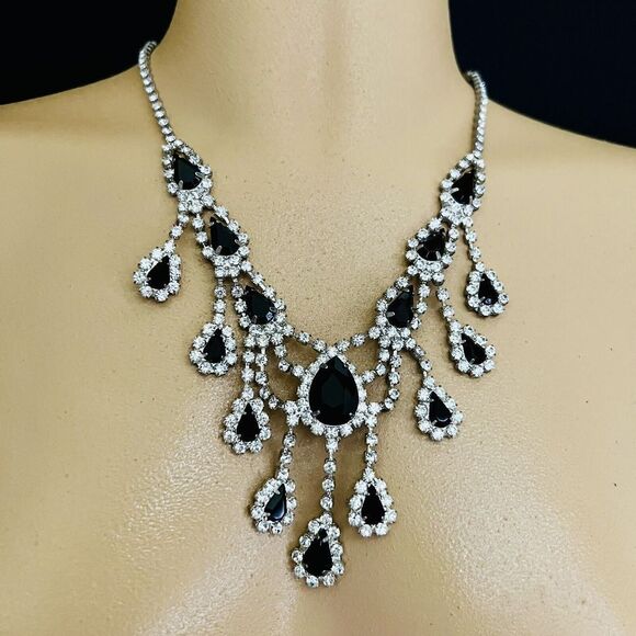Vintage Bold Jeweled Black Clear Rhinestone Y Necklace Teardrop Juliana? 1090 - Picture 1 of 15
